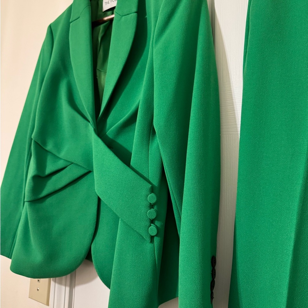 The Fold London Women's Green Blazer and Pants Set - Picture 4 of 16